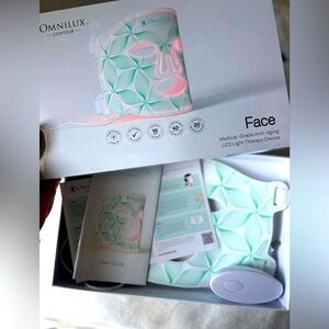 Omnilux Contour Face
